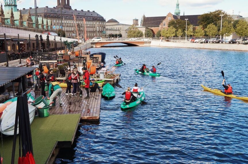Group of kayaks at the event World Cleanup day 2022